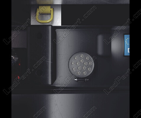 Installationsexempel med Osram LEDriving Reversing FX120R-WD - Rund