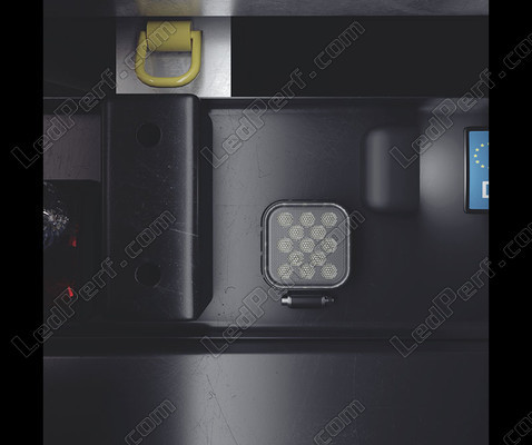 Installationsexempel med Osram LEDriving Reversing FX120S-WD - Fyrkant