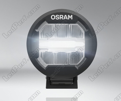 Belysning Varselljus av den LED-extraljusn Osram LEDriving® ROUND MX180-CB.