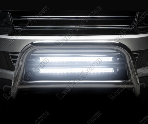 Närbild LED-bar Osram LEDriving® LIGHTBAR FX500-SP belysning