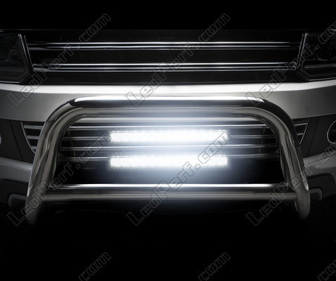 Närbild LED-bar Osram LEDriving® LIGHTBAR SX300-CB belysning
