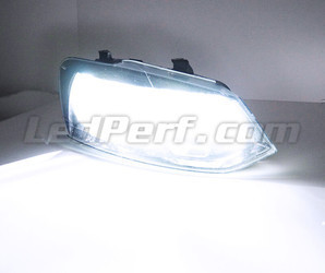 LED-lampa för bilar - Ren vit belysning