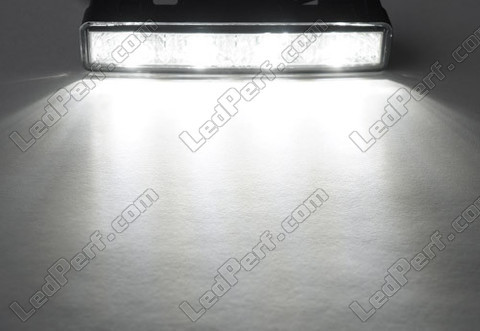 Varselljus E4-godkänd LED - 400cd - Med automatiskt hölje