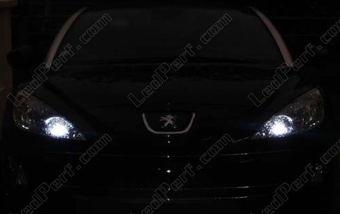 LED parkeringsljus - Varselljus Peugeot 308 Rcz