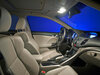 Interiör av en bil utrustad med LED-lampor Philips W5W PRO6000 6000K godkända