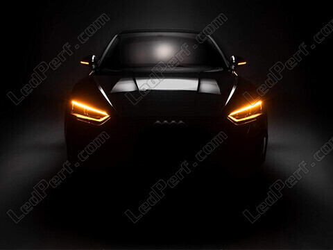 Audi A3 8V framifrån utrustad med dynamiska blinkers Osram LEDriving® för sidospeglar
