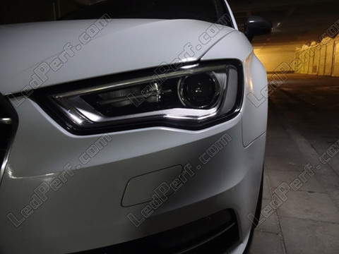 LED-lampa kromade blinkers Audi A3 8V