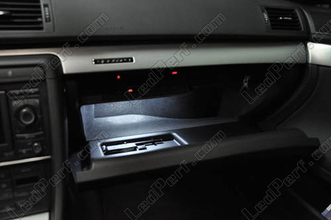 LED-lampa handskfack Audi A4 B7
