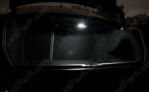 LED-lampa bagageutrymme Audi A4 B8