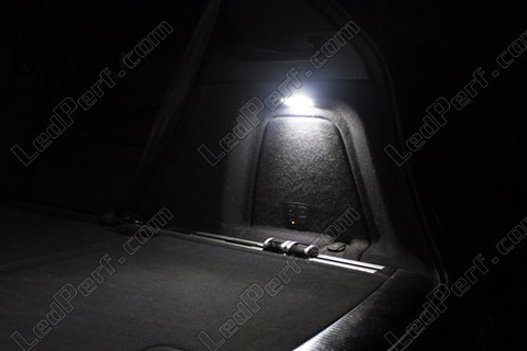 LED-lampa bagageutrymme Audi Q7