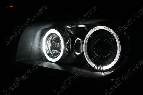 LED-lampor xenon vita för Angel Eyes H8 BMW 1-Serie fas 2 6000K - MTEC V3.0