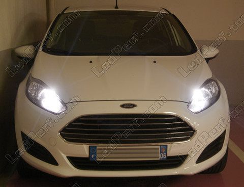 LED-lampa varselljus Ford Fiesta MK7