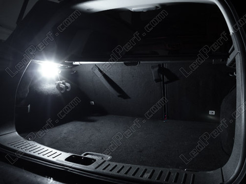 LED-lampa bagageutrymme Ford Kuga