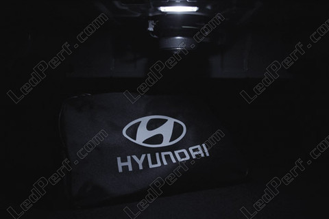 LED-lampa bagageutrymme Hyundai Genesis