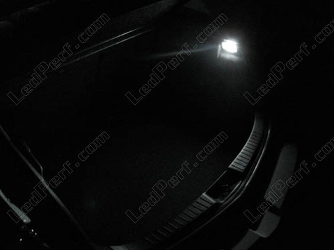 LED-lampa bagageutrymme Mazda 6 Fas 2
