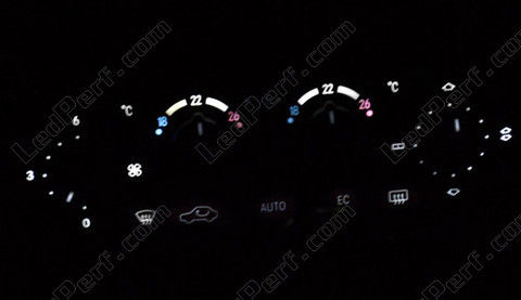 LED-lampa manuell luftkonditionering Mercedes C-Klass (W203)