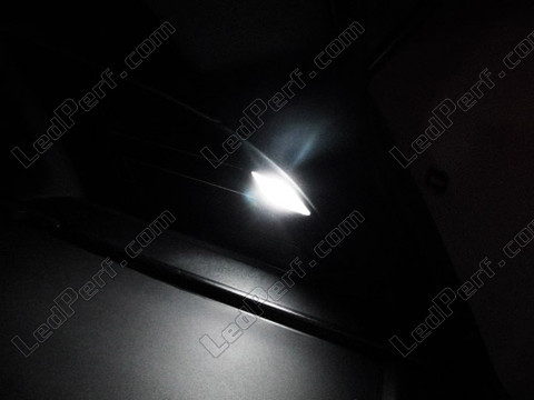 LED-lampa bagageutrymme Mercedes CLS (W219)