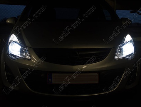 LED-lampa Halvljus Opel Corsa D