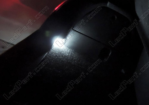 LED-lampa bagageutrymme Opel Corsa D
