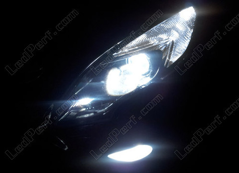 LED parkeringsljus/Varselljus varselljus Opel Zafira C