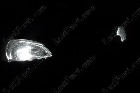 LED-lampa parkeringsljus xenon vit Peugeot 106