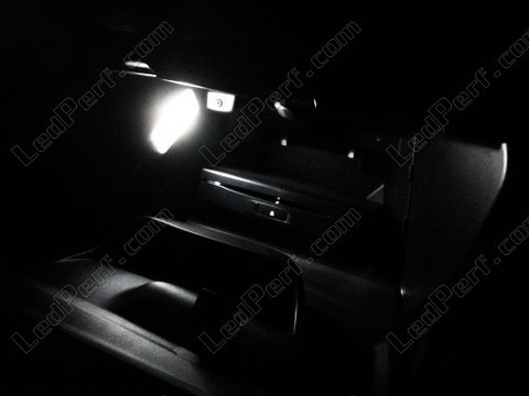 LED-lampa handskfack Peugeot 2008
