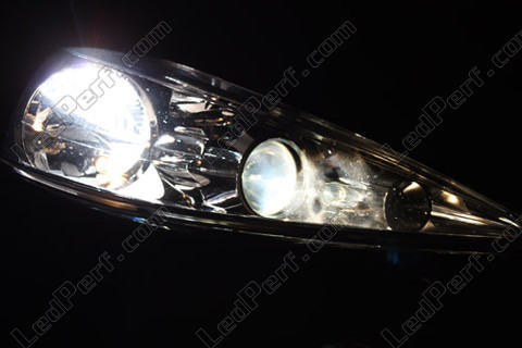 LED-lampa adaptiva strålkastare Peugeot 207