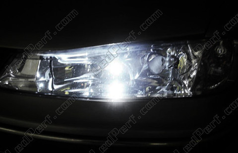 LED-lampa parkeringsljus xenon vit Peugeot 406