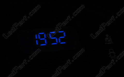 LED Klocka blå clio 2 fas 1 (2.1)