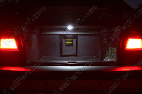 LED-lampa bagageutrymme Saab 9-5