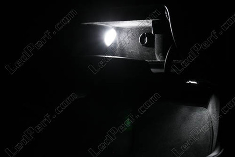 LED-lampa handskfack Skoda Superb 3U