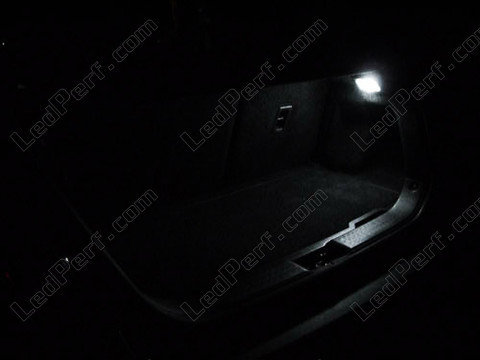 LED-lampa bagageutrymme Suzuki Swift II