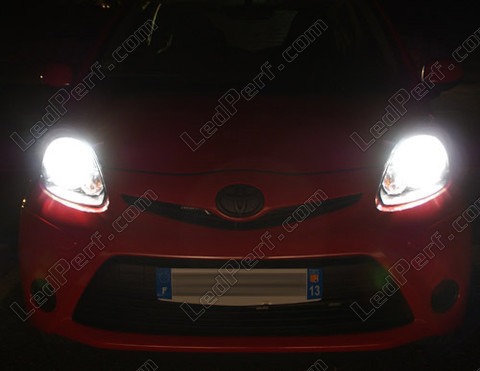 LED-lampa Strålkastare Toyota Aygo