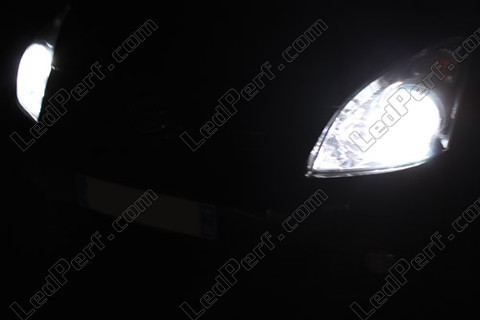 LED-lampa Halvljus Toyota Corolla Verso