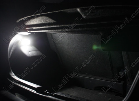 LED-lampa bagageutrymme Toyota Yaris 2