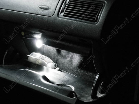 LED-lampa handskfack Volkswagen Passat B5
