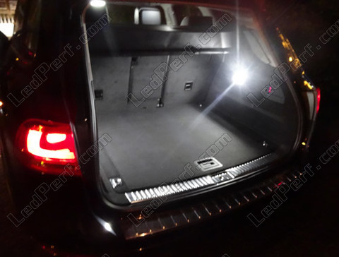 LED-lampa bagageutrymme Volkswagen Touareg 7P