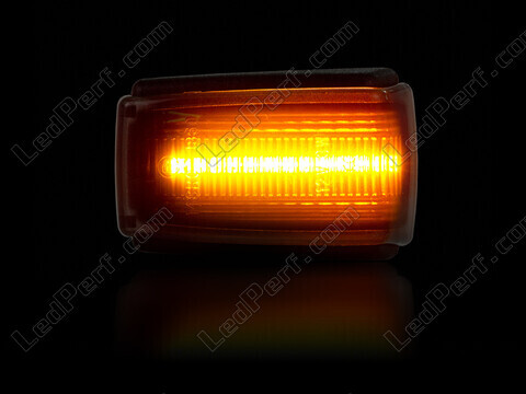Maximal belysning av dynamiska LED-sidoblinkers för Volvo C70