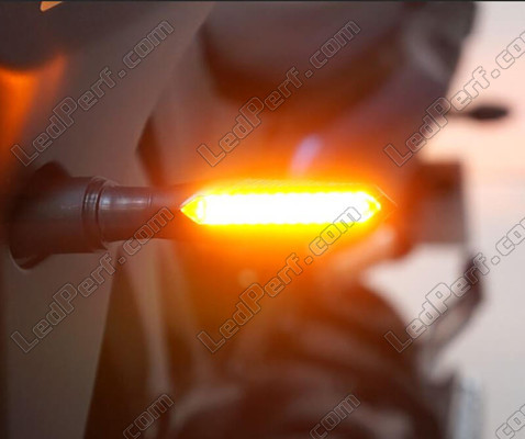 Ljusstyrkan hos den sekventiella LED-blinkern på Aprilia MX SuperMotard 125