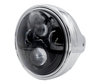 Exempel på en rund kromad strålkastare med en svart LED-optik av Moto-Guzzi California 1400 Touring