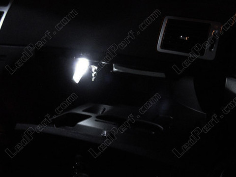 LED-lampa handskfack Peugeot 307