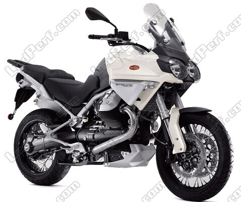 Motorcykel Moto-Guzzi Stelvio 1200 (2008 - 2010)