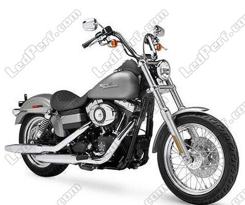 Motorcykel Harley-Davidson Street Bob 1450 (2005 - 2006)