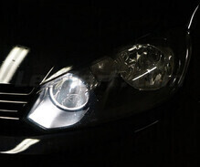 Paket med H15 Xenon Effekt lampor för varselljus och helljus av Volkswagen Jetta 4