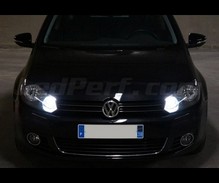 Paket med H15 Xenon Effekt lampor för varselljus och helljus av Volkswagen Golf 6